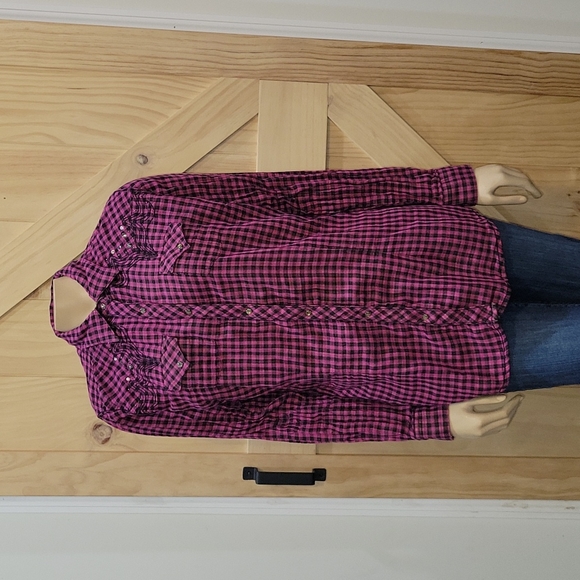 Wrangler Tops - Rock 47 by Wrangler | Pink & Black Plaid Rhinestone Detail Button Up Top | XL